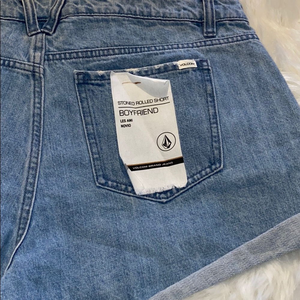 New Volcom - Picture 6 of 10